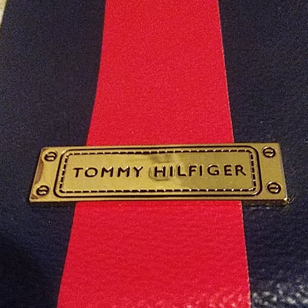 A Tommy Hilfiger handbag